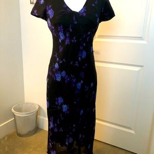 Stunning Womens Maxi dress. Size 4. Evan-Picone designer.